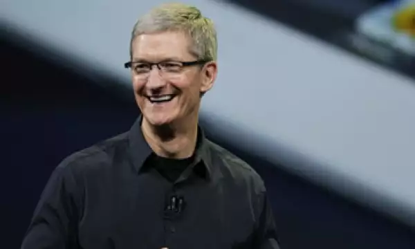 ¿De cuánto es la fortuna de Tim Cook, el CEO que deja Apple tras 15 años al frente de la empresa?