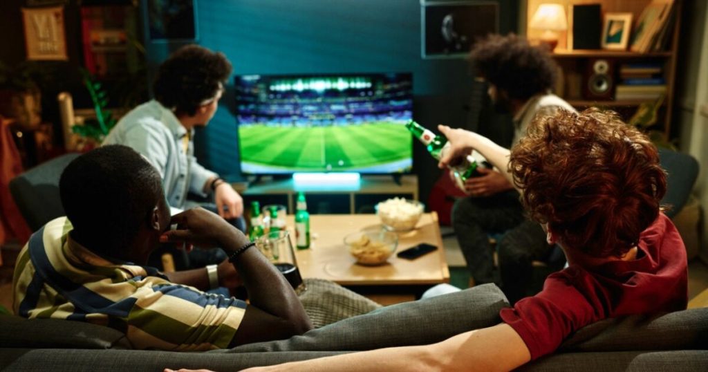 Consumo futbolero dispara 160% los pedidos de cerveza en delivery